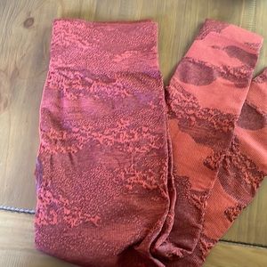 Red camo leggings